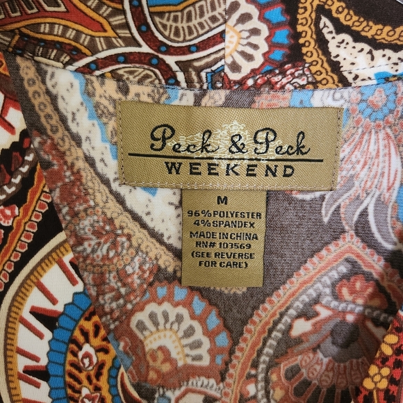 Beautiful paisley Peck&Peck top.  Excellent condition.  Size Medium. - Picture 2 of 5